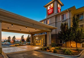 Best Western Plus Frontier Inn