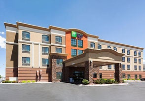 Holiday Inn Express & Suites