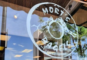 Mort's Bagels